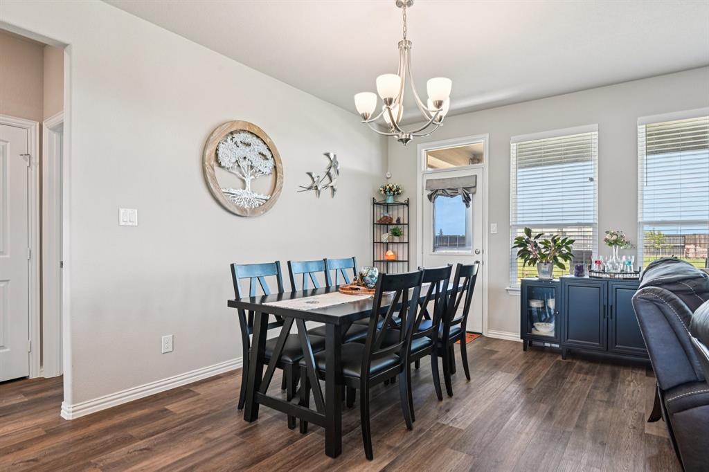 2505 Southern Oak Trail Terrell, TX 75161 - Photo 12 of 38 Open dining area with plenty of space for the family