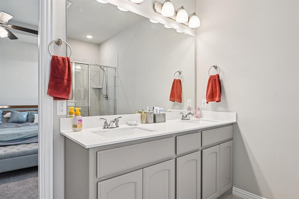 2505 Southern Oak Trail Terrell, TX 75161 - Photo 25 of 38 Dual sinks