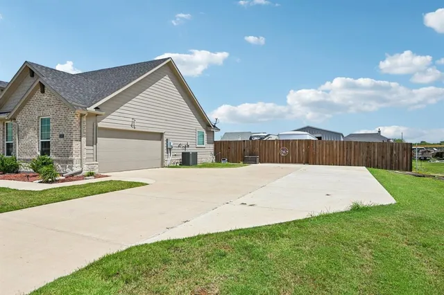 $459,850 | 2505 Southern Oak Trail, Terrell, TX 75161