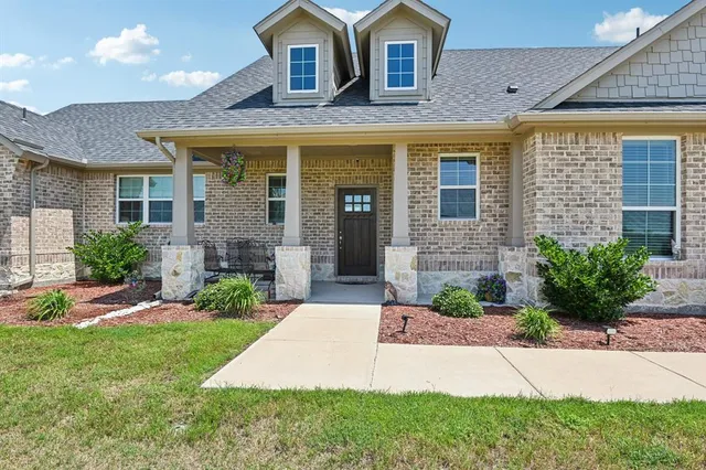 $459,850 | 2505 Southern Oak Trail, Terrell, TX 75161