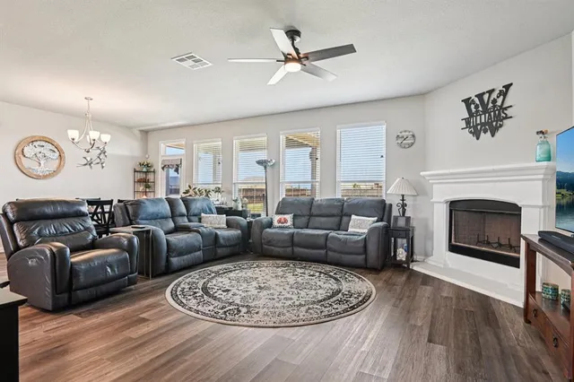 $459,850 | 2505 Southern Oak Trail, Terrell, TX 75161