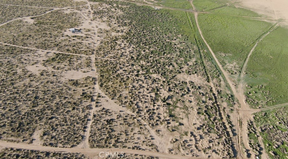 65650 Sun Mesa Road Joshua Tree, CA 92252 - Photo 11 of 11 a bathroom with a shower curtain