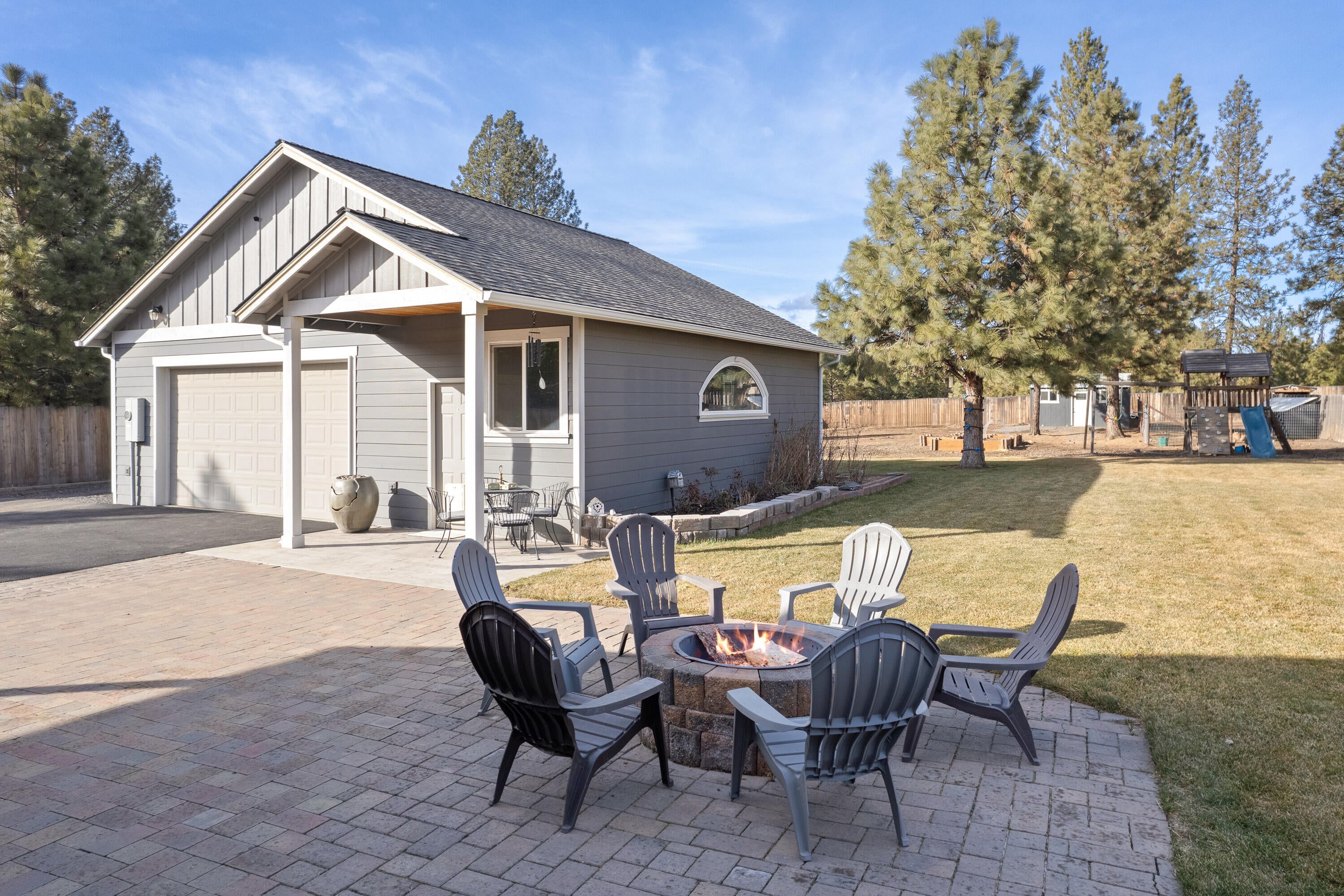 60261 Cinder Butte Road Bend, OR 97702 - Photo 26 of 46 Large paver patio