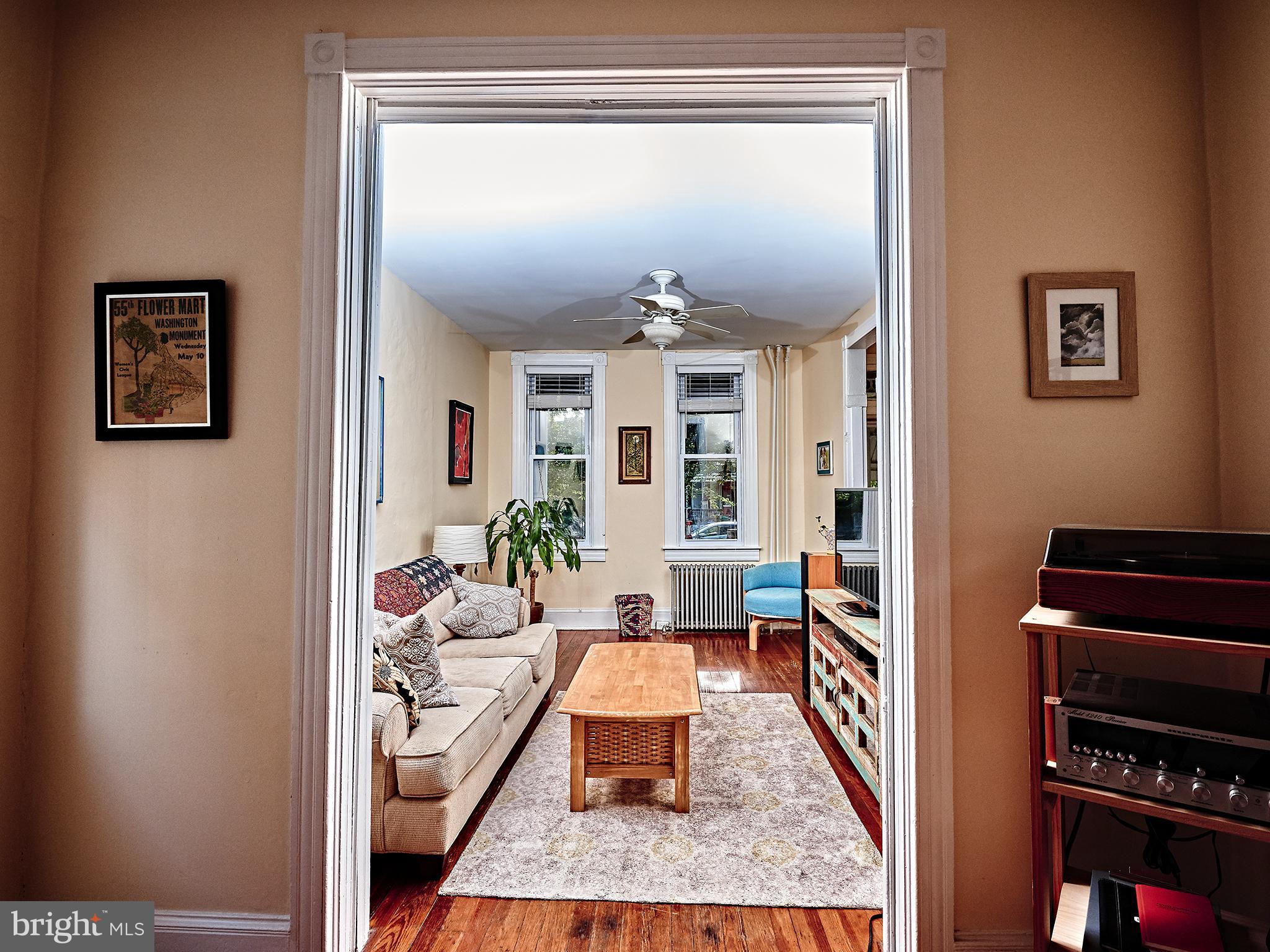 3501 Roland Avenue Baltimore, MD 21211 - Photo 9 of 29 Living Room