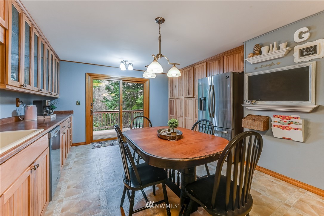 19410 Mountain View Road Northeast Duvall, WA 98019 - Photo 11 of 30 Gallery Image 11