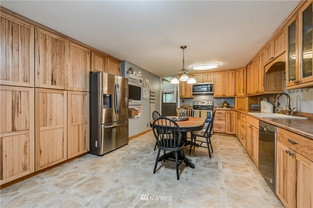 19410 Mountain View Road Northeast Duvall, WA 98019 - Photo 12 of 30 Gallery Image 12