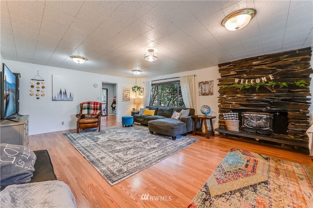19410 Mountain View Road Northeast Duvall, WA 98019 - Photo 7 of 30 Gallery Image 7