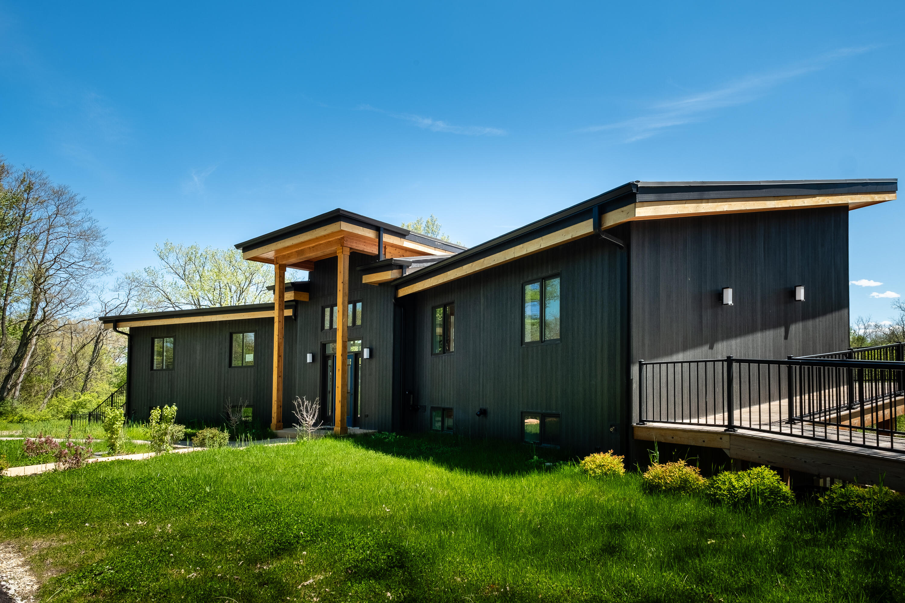 220 Robbins Road Valparaiso, IN 46385 - Photo 6 of 40 3000x2000
