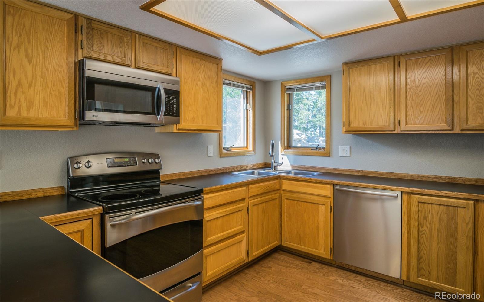 87 Debra Ann Road Golden, CO 80403 - Photo 8 of 35 Gallery Image 8