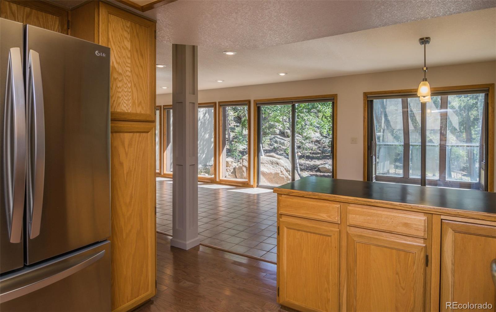 87 Debra Ann Road Golden, CO 80403 - Photo 9 of 35 Gallery Image 9