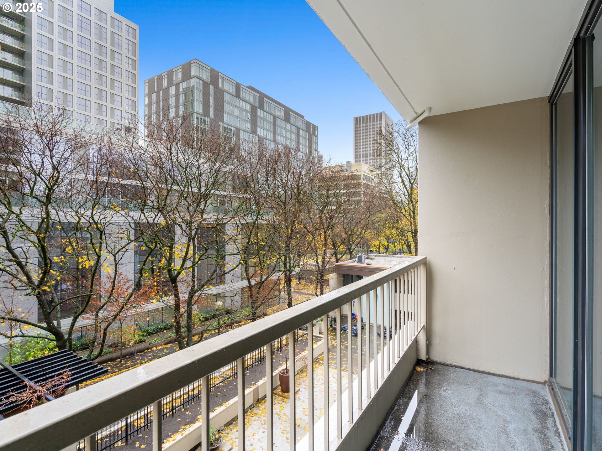 255 Southwest Harrison Street, Unit 3C Portland, OR 97201 - Photo 20 of 32 a view of balcony with city view