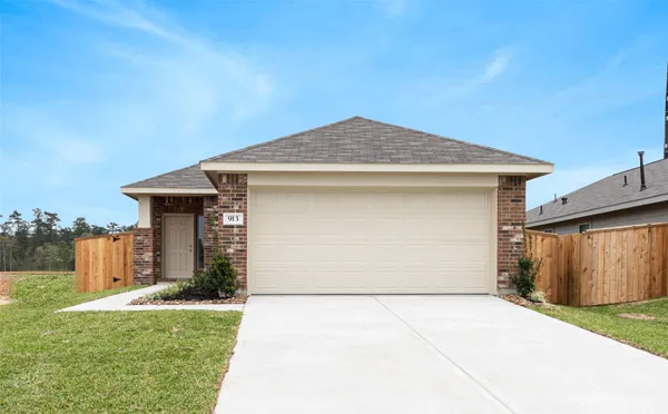$1,750 | 913 Oak Mist Lane, Magnolia, TX 77354
