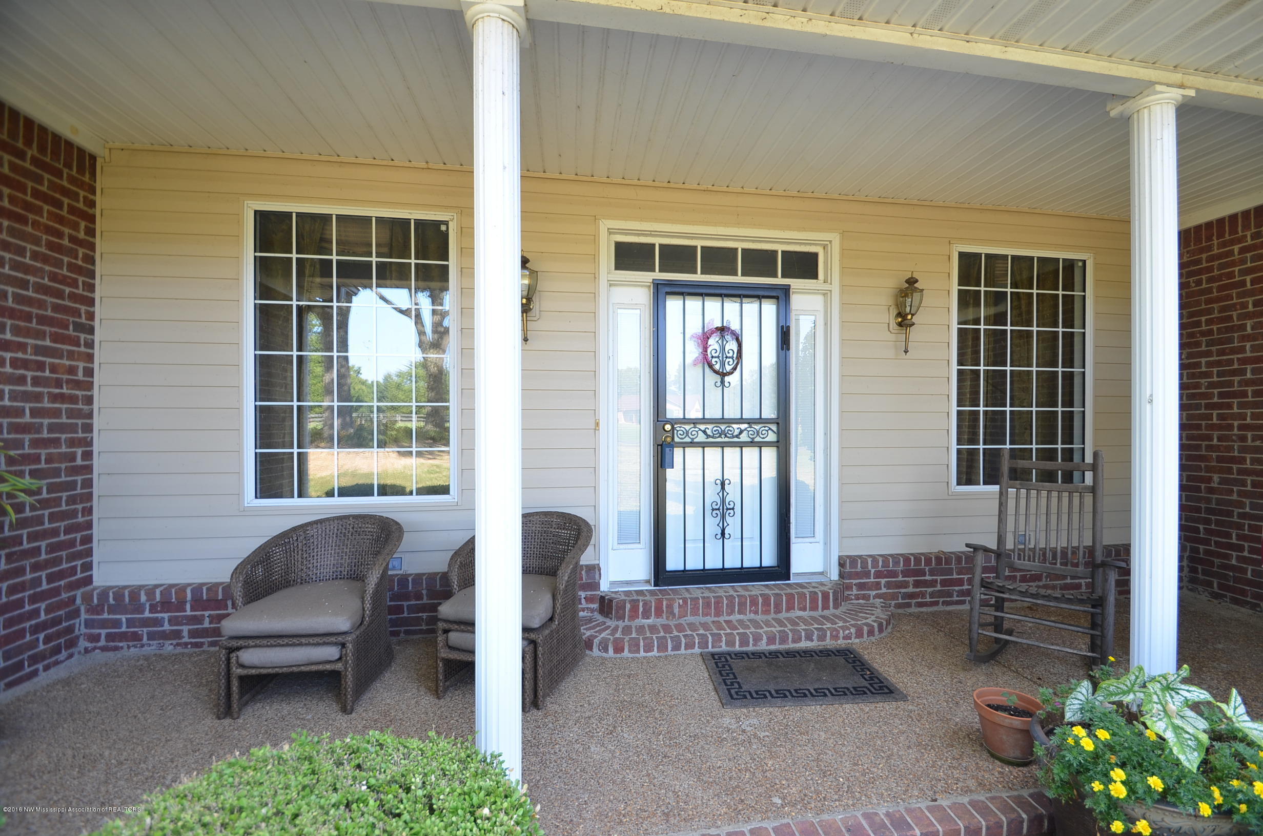 5096 Belmont Road Hernando, MS 38632 - Photo 3 of 21 Covered front porch