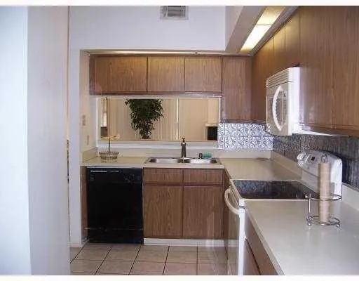 $170,000 | 105 Lake Lynn Drive, Unit 105, Harvey, LA 70058