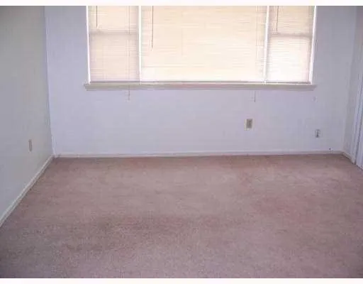 $170,000 | 105 Lake Lynn Drive, Unit 105, Harvey, LA 70058