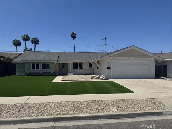 $1,600,000 | 975 Junipero Drive, Costa Mesa, CA 92626