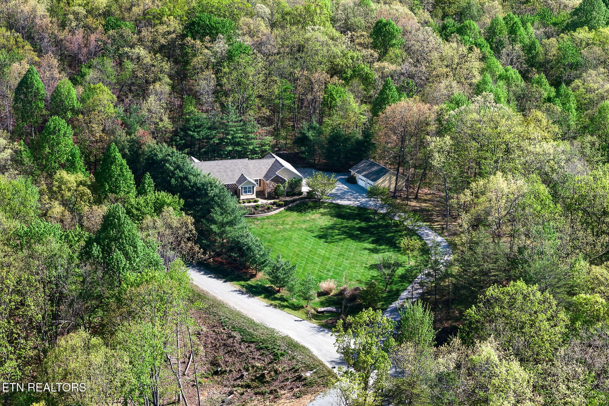 41 Tower Place Monterey, TN 38574 - Photo 11 of 56 11-web-or-mls-41 Tower Pl_046_TNPC