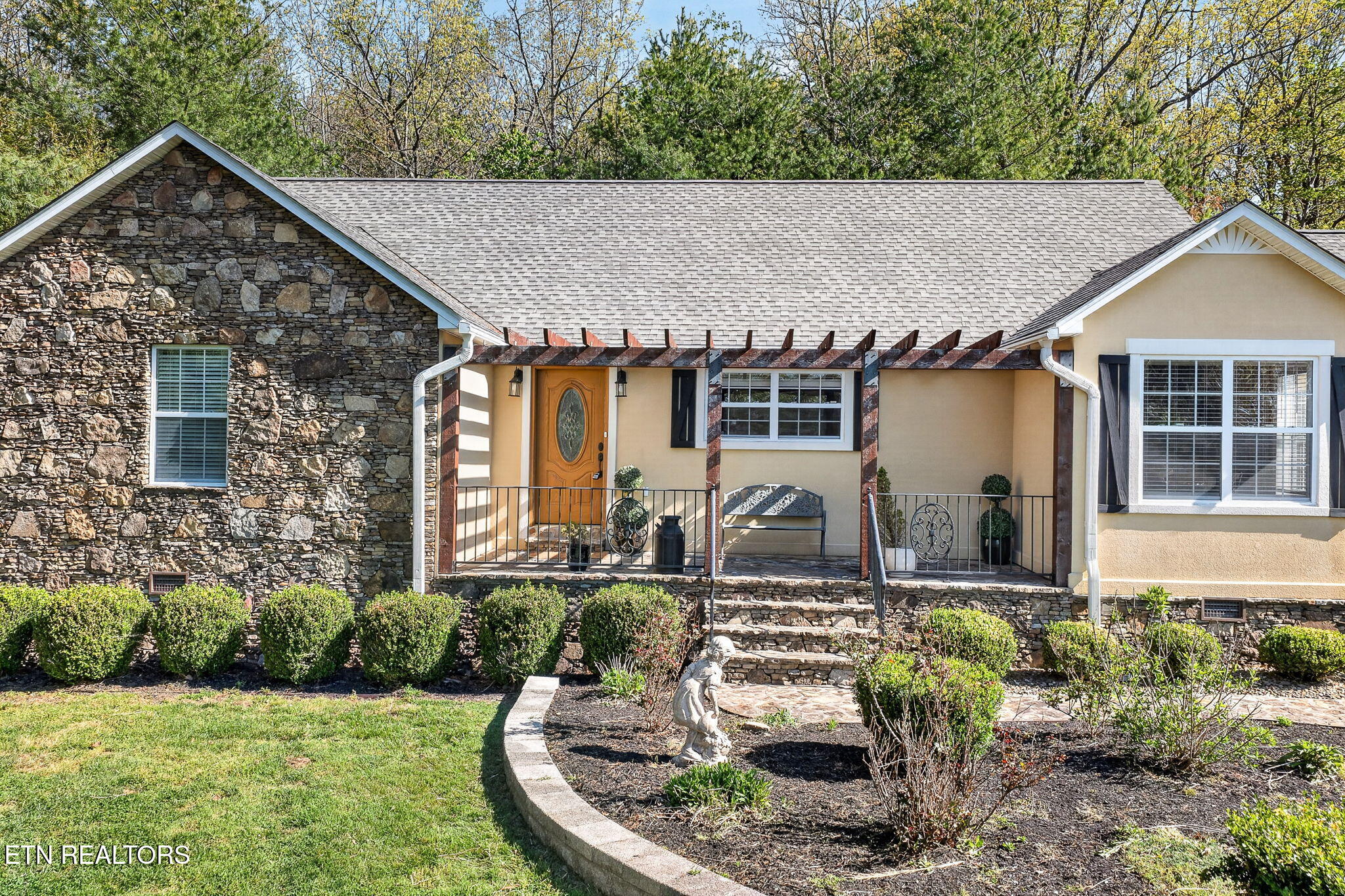 41 Tower Place Monterey, TN 38574 - Photo 3 of 56 6-web-or-mls-41 Tower Pl_030_TNPC