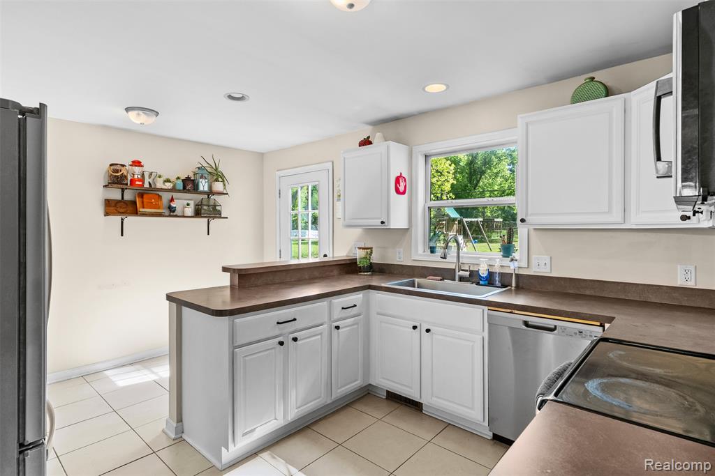 3296 North Genesee Road Flint, MI 48506 - Photo 15 of 35