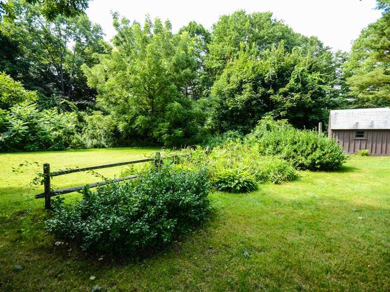 8 Robinson Road Scarborough, ME 04074 - Photo 29 of 34 Yard/Garden.