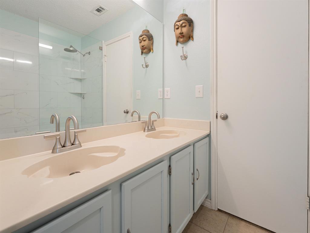 8236 Mark Lane Watauga, TX 76148 - Photo 8 of 23