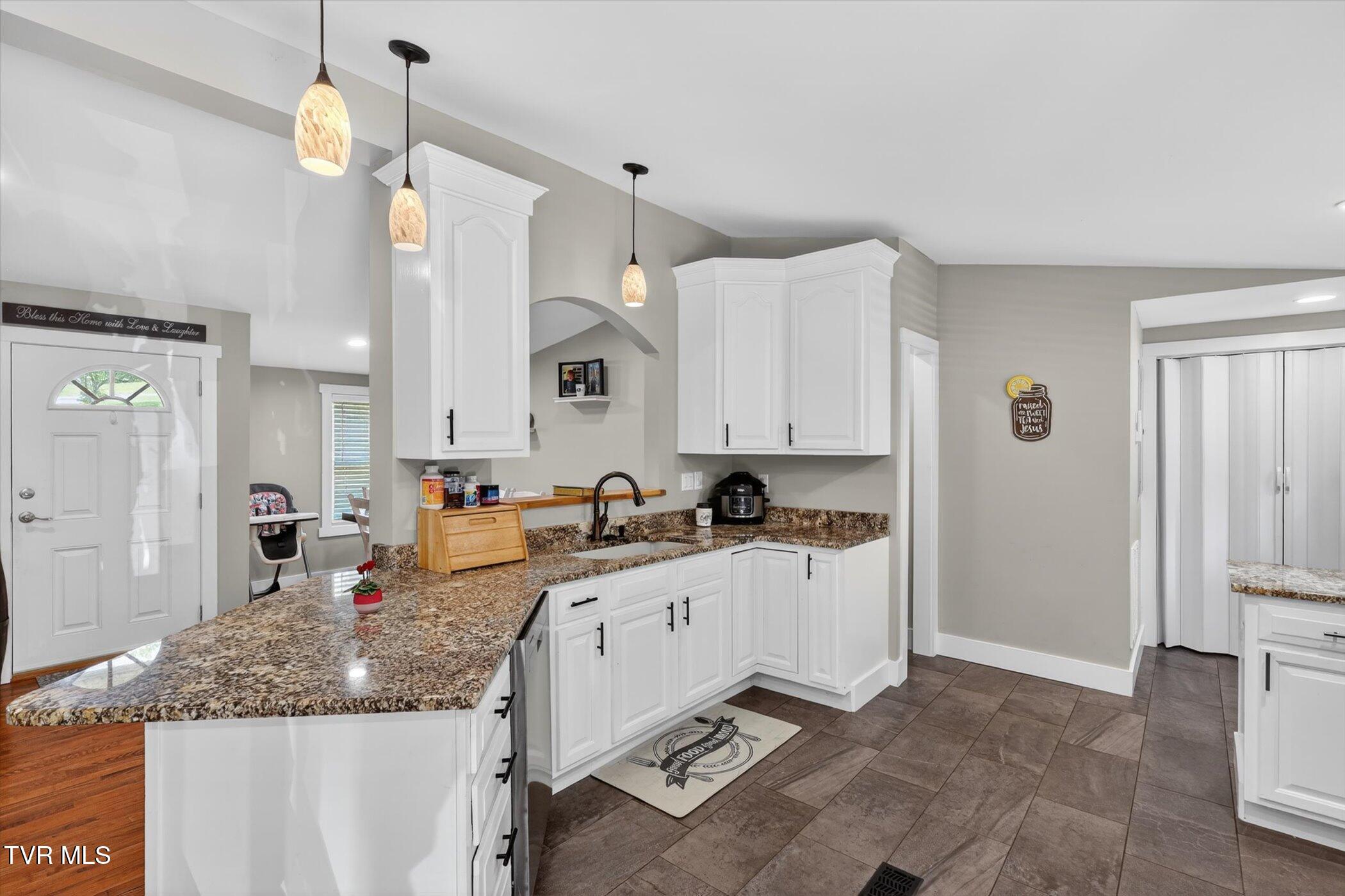 263 Big Springs Road Elizabethton, TN 37643 - Photo 11 of 38 11-263-Big-Springs-Rd-WindowStill-Photog