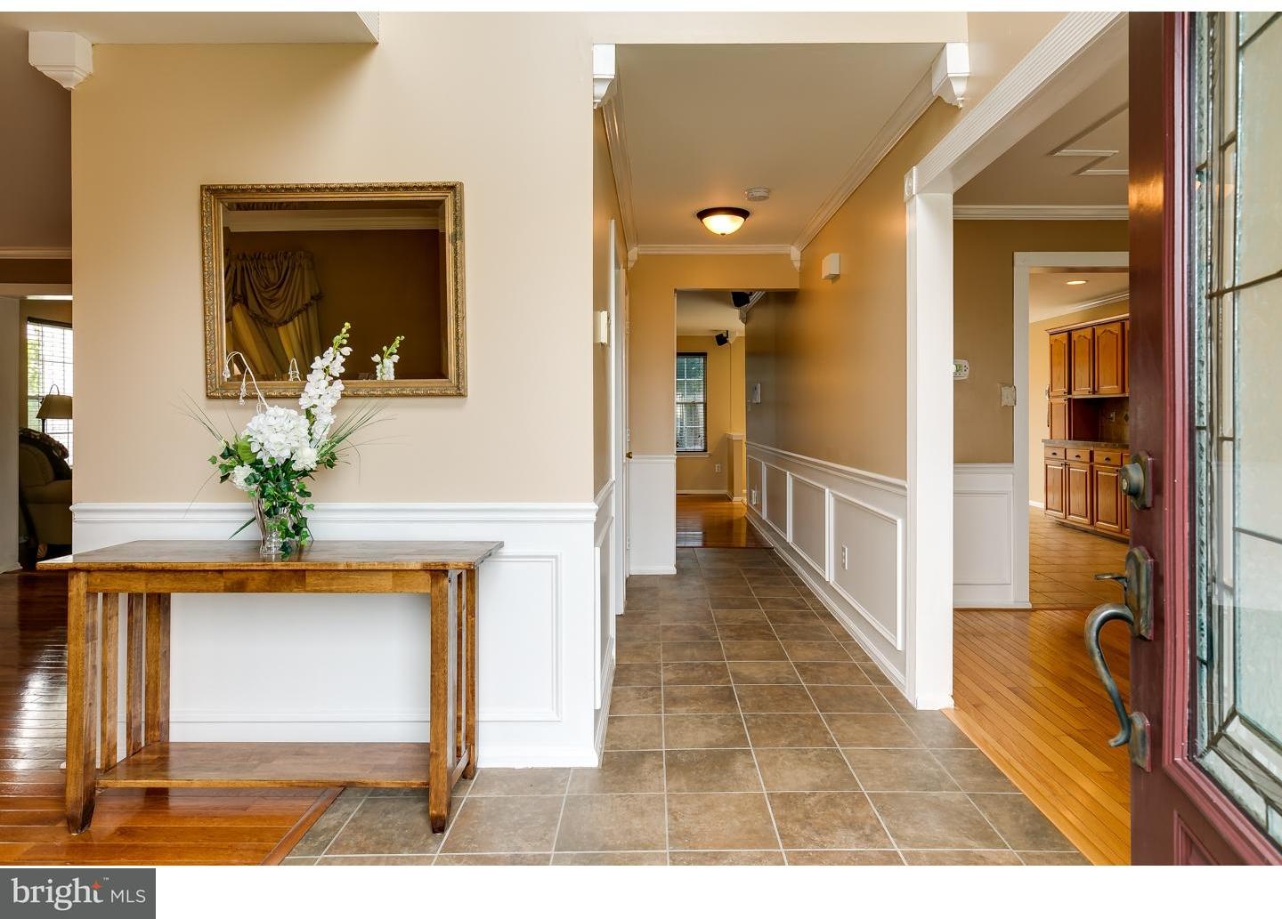 621 Raspberry Lane Williamstown, NJ 08094 - Photo 2 of 25 Foyer