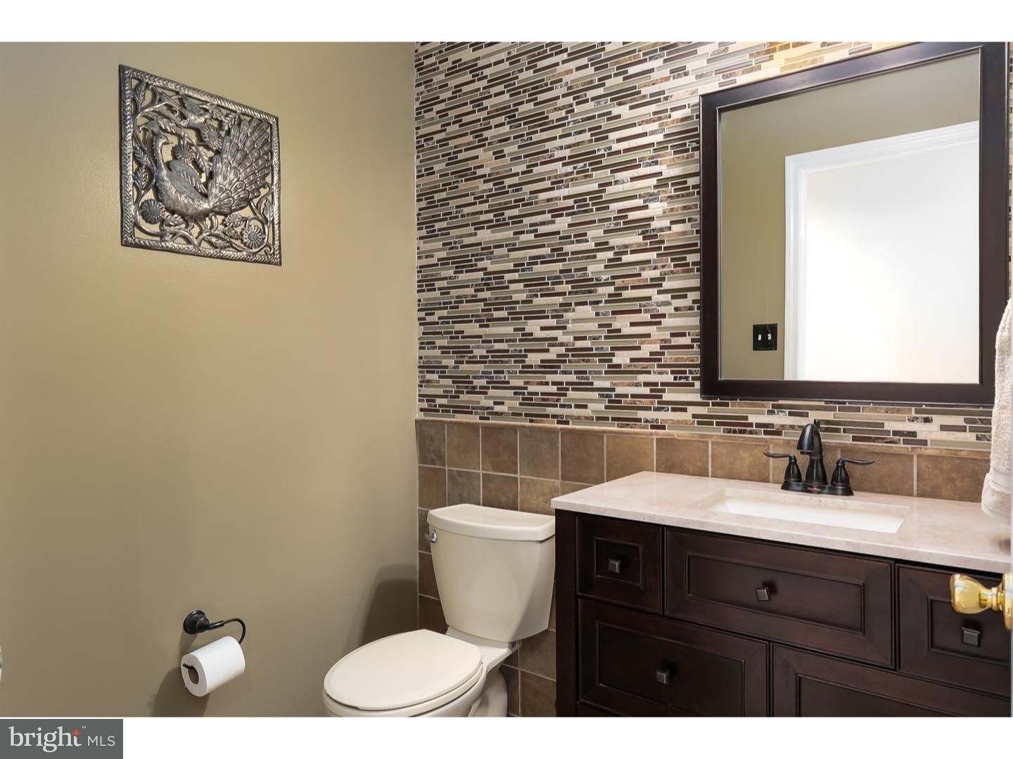 621 Raspberry Lane Williamstown, NJ 08094 - Photo 12 of 25 Bathroom