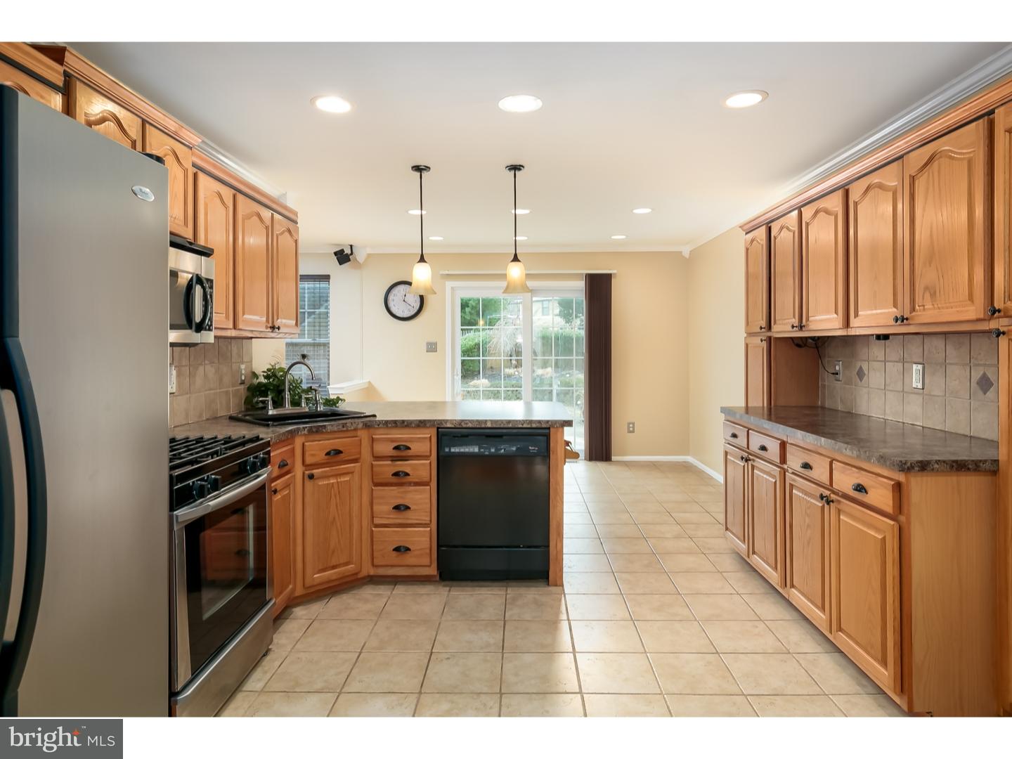 621 Raspberry Lane Williamstown, NJ 08094 - Photo 5 of 25 Kitchen