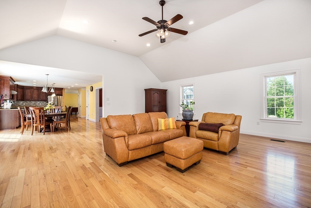 29 Saddle Road Dracut, MA 01826 - Photo 11 of 26 Gallery Image 11