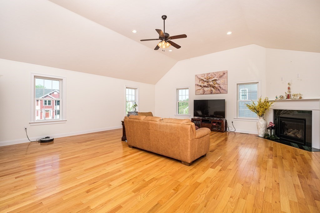 29 Saddle Road Dracut, MA 01826 - Photo 9 of 26 Gallery Image 9