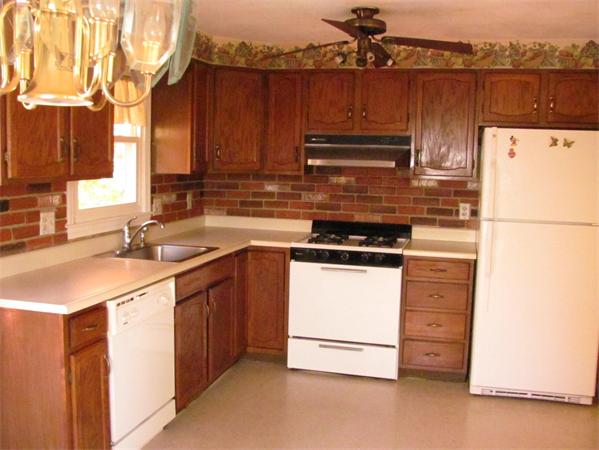 24 Westport Road Worcester, MA 01605 - Photo 5 of 16 Gallery Image 5