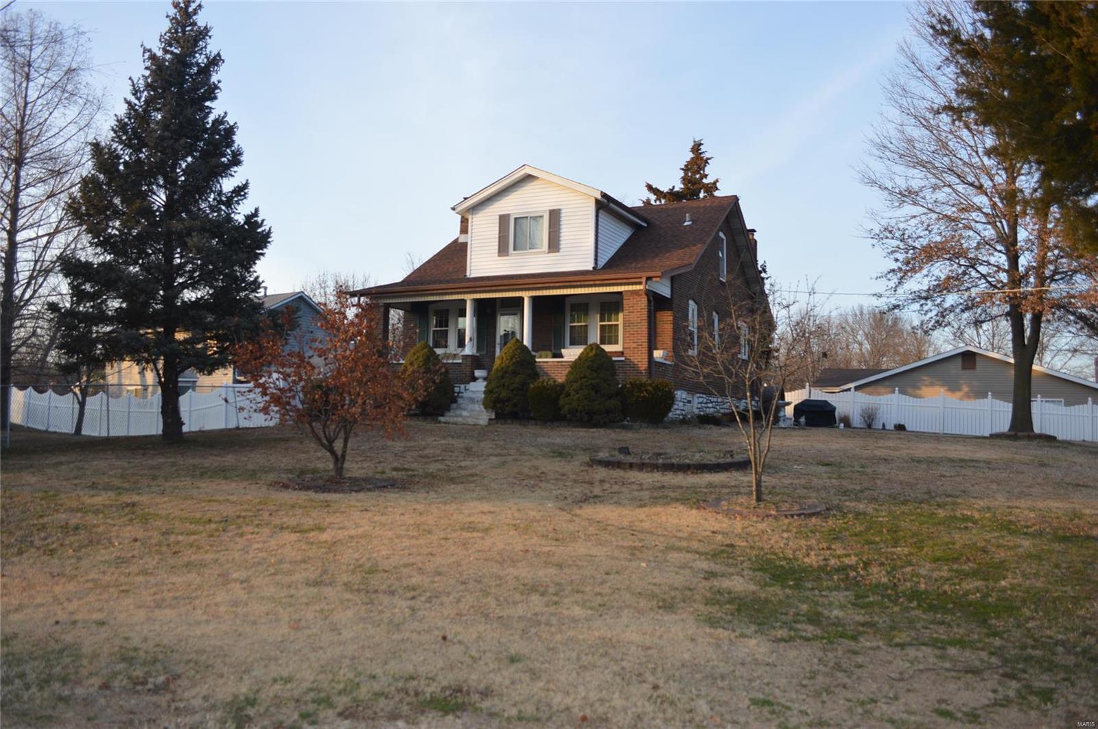 4721 Ringer Road St. Louis, MO 63129 - Photo 1 of 25 Gallery Image 1