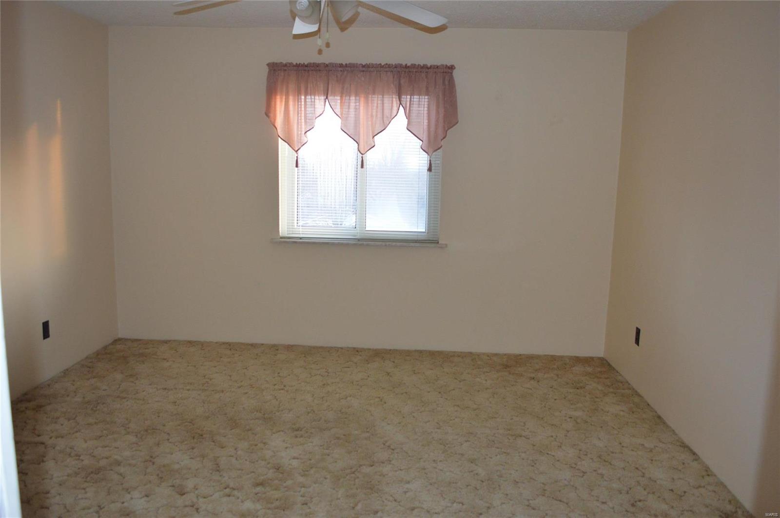 4721 Ringer Road St. Louis, MO 63129 - Photo 16 of 25 Gallery Image 16