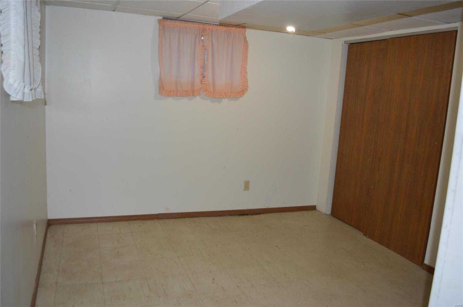 4721 Ringer Road St. Louis, MO 63129 - Photo 21 of 25 Gallery Image 21