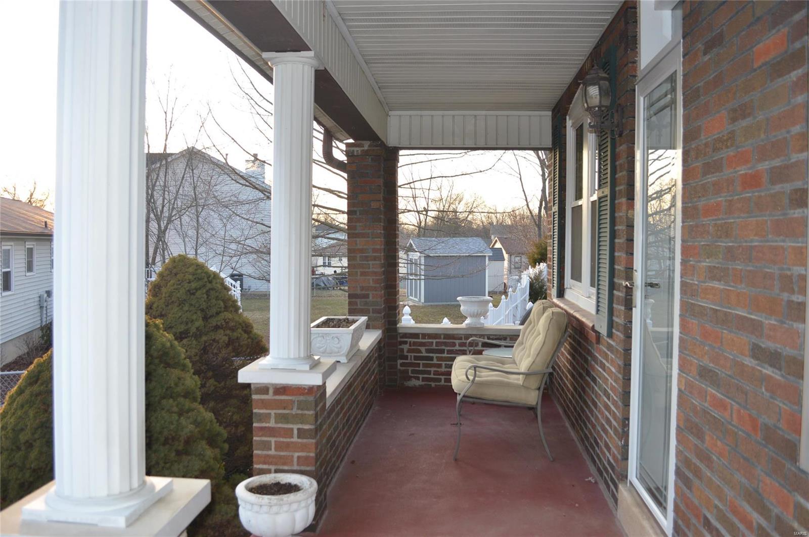 4721 Ringer Road St. Louis, MO 63129 - Photo 5 of 25 Gallery Image 5