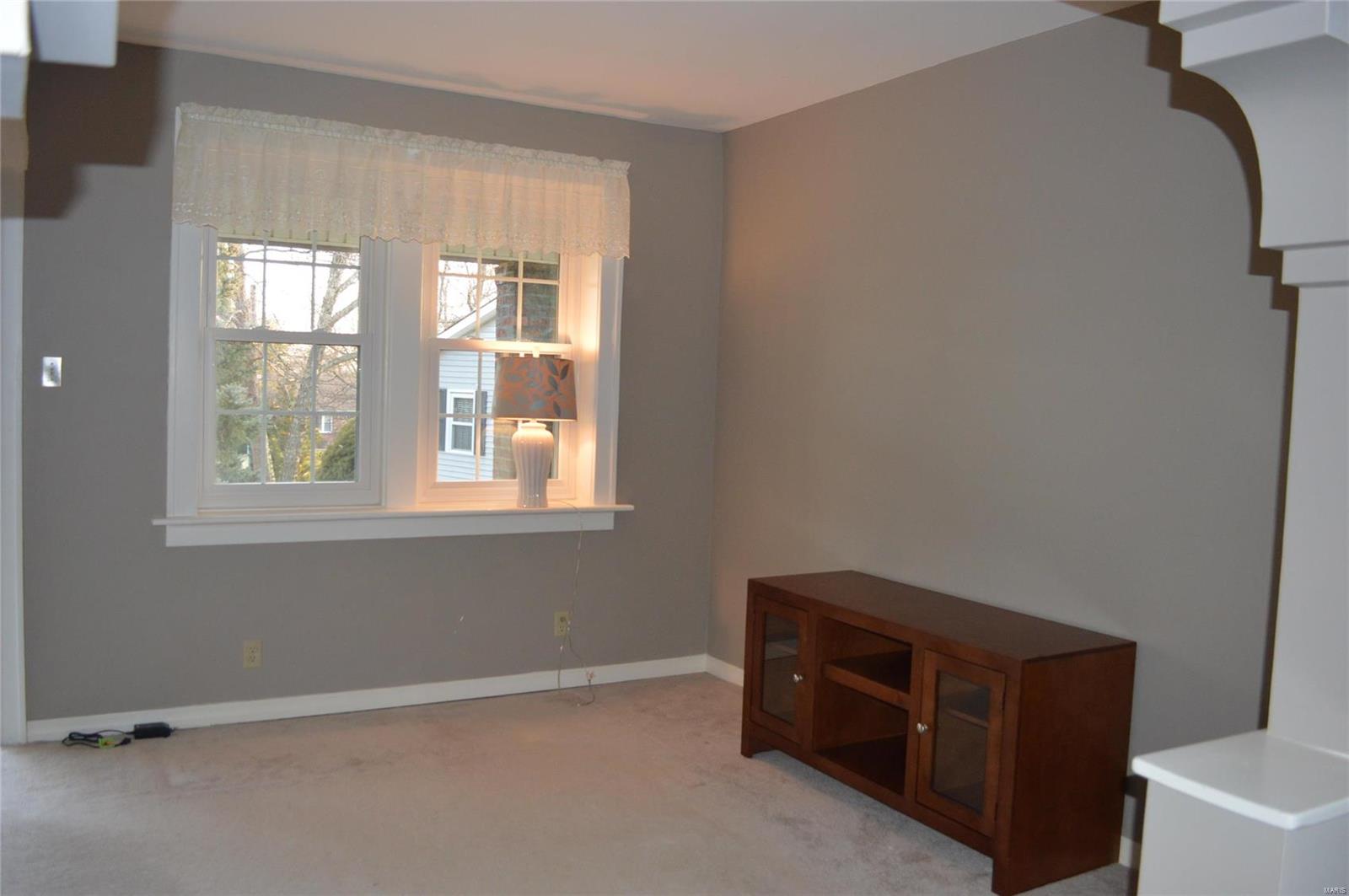 4721 Ringer Road St. Louis, MO 63129 - Photo 8 of 25 Gallery Image 8