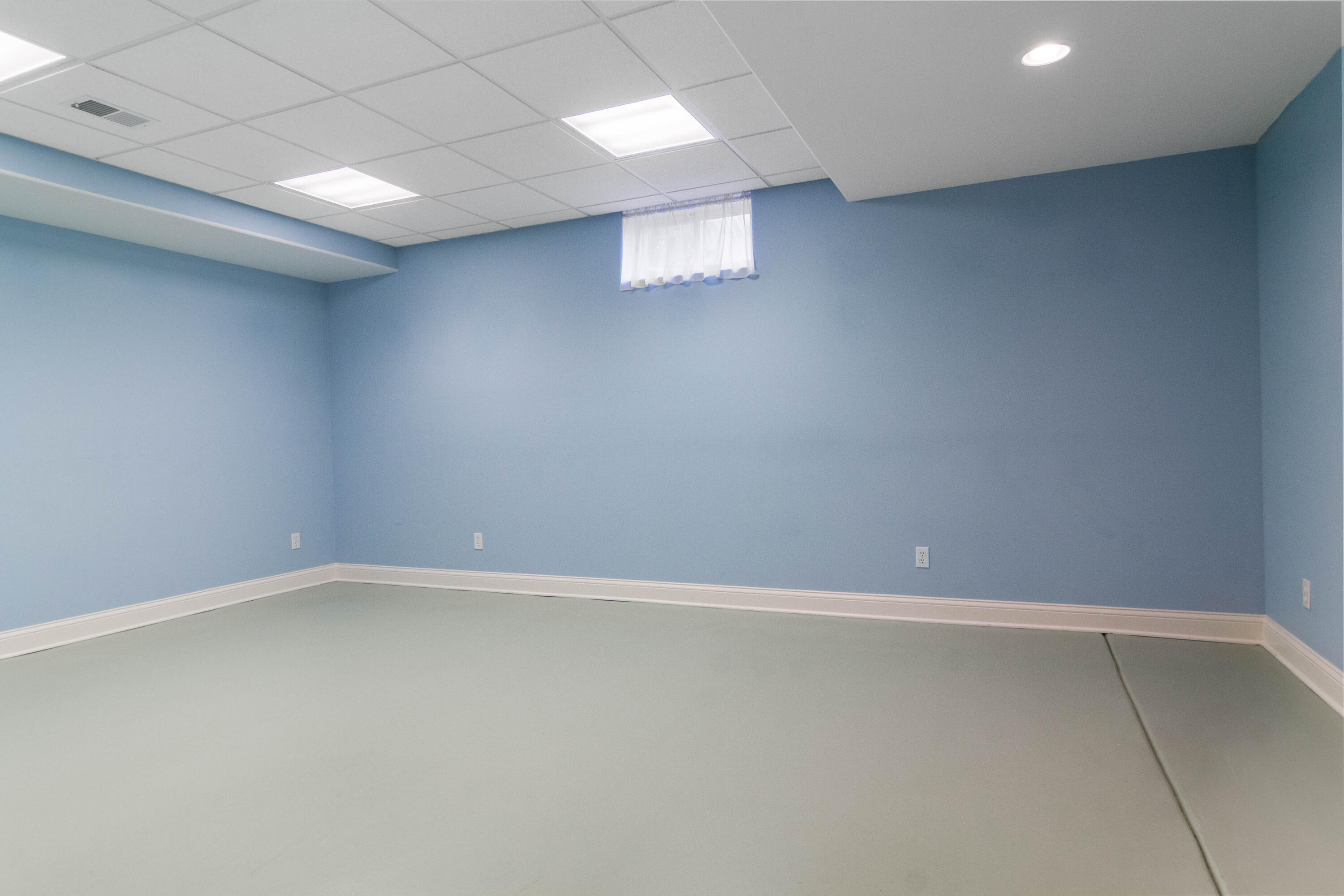 910 Hawk Circle Crown Point, IN 46307 - Photo 34 of 40 3000x2000