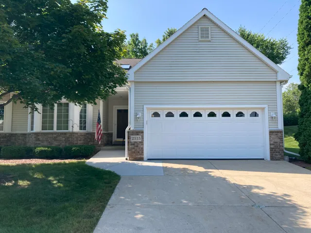 $470,000 | 2315 Stoney Lane, Grafton, WI 53024