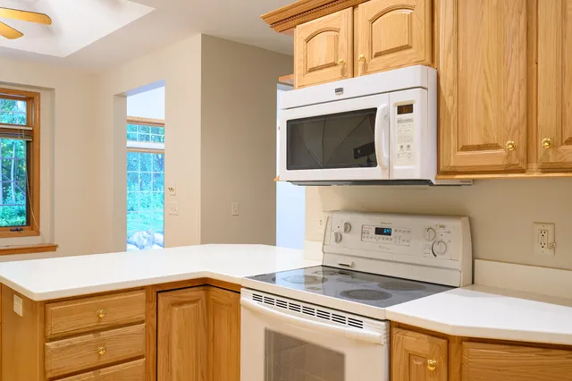 $470,000 | 2315 Stoney Lane, Grafton, WI 53024