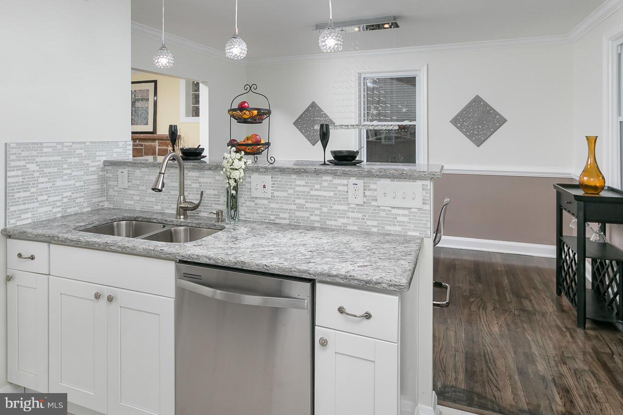 18 Sheraton Road Randallstown, MD 21133 - Photo 9 of 30 Kitchen