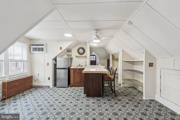 a view of utility room