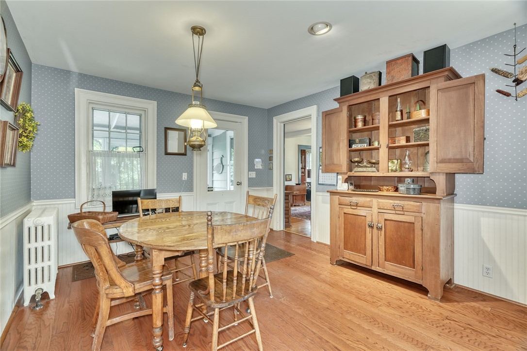 1479 Creek Street Rochester, NY 14625 - Photo 22 of 50 KITCHEN DINETTE