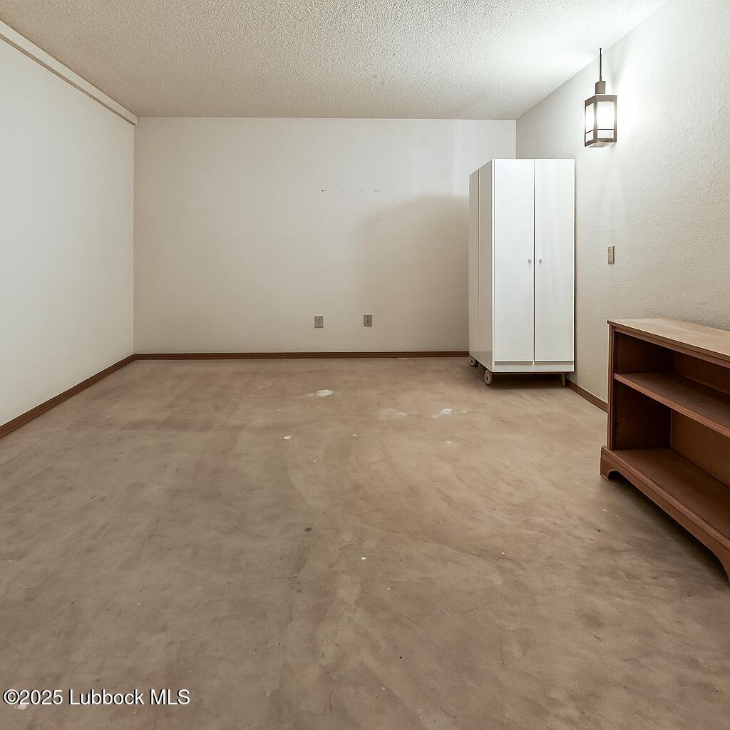 208 South Holliday Plainview, TX 79072 - Photo 25 of 32 a view of an empty room