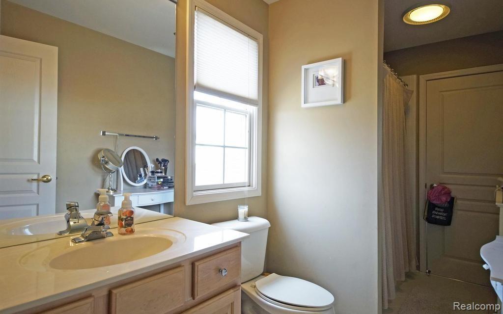 17126 Orchard Ridge Road Northville, MI 48168 - Photo 23 of 31 20-photo-web-1024x640-58114.jpg
