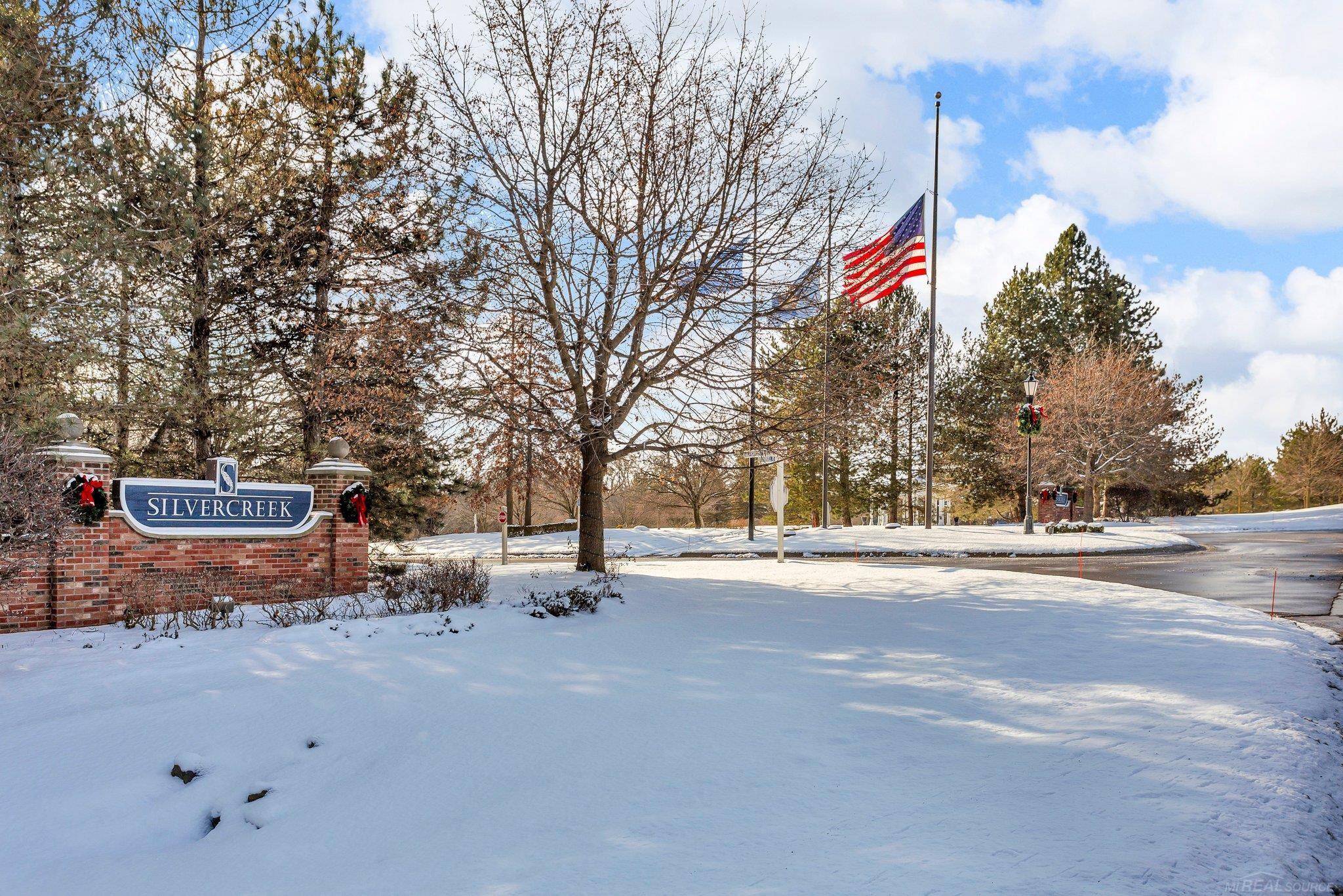 3697 Tremonte Circle Rochester, MI 48306 - Photo 5 of 29 50164637-1161ab8f-3f2a-4323-96bc-24e0d4f51b4f.JPG