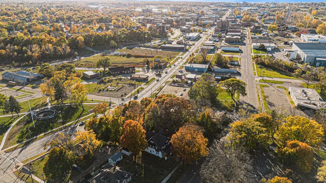 $275,000 | 490 Territorial Road, Benton Harbor, MI 49022