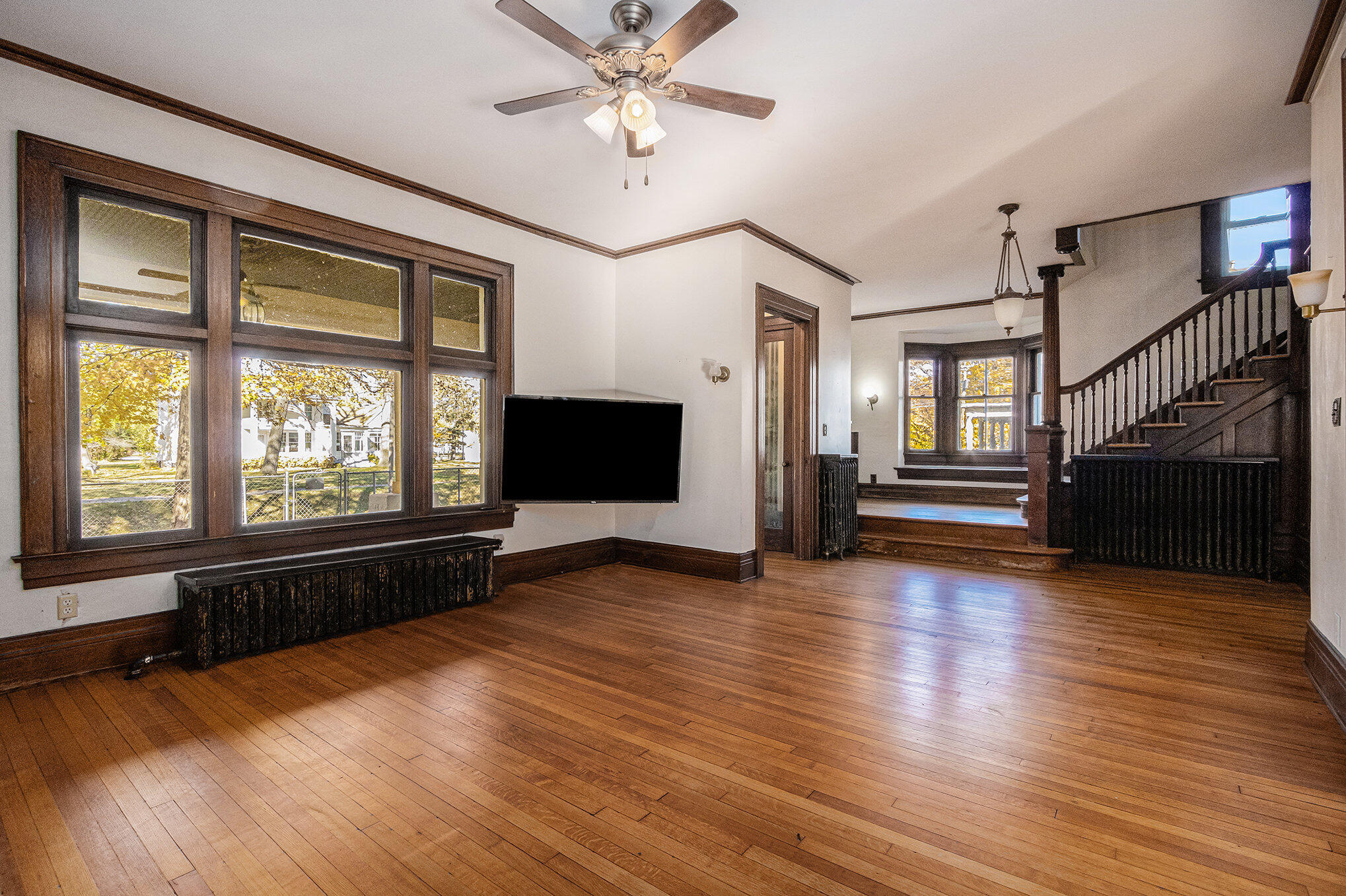 490 Territorial Road Benton Harbor, MI 49022 - Photo 4 of 25 004_file_890