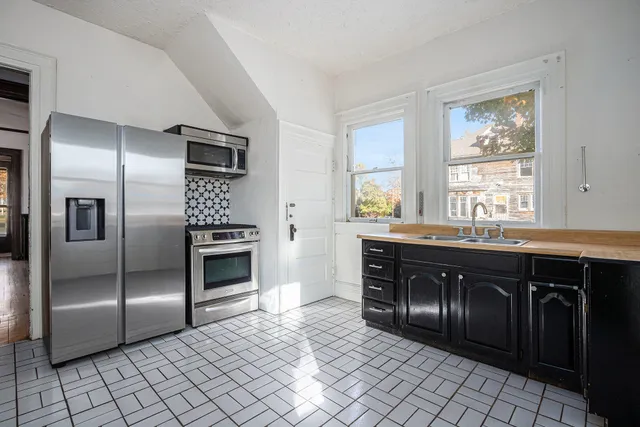 $275,000 | 490 Territorial Road, Benton Harbor, MI 49022