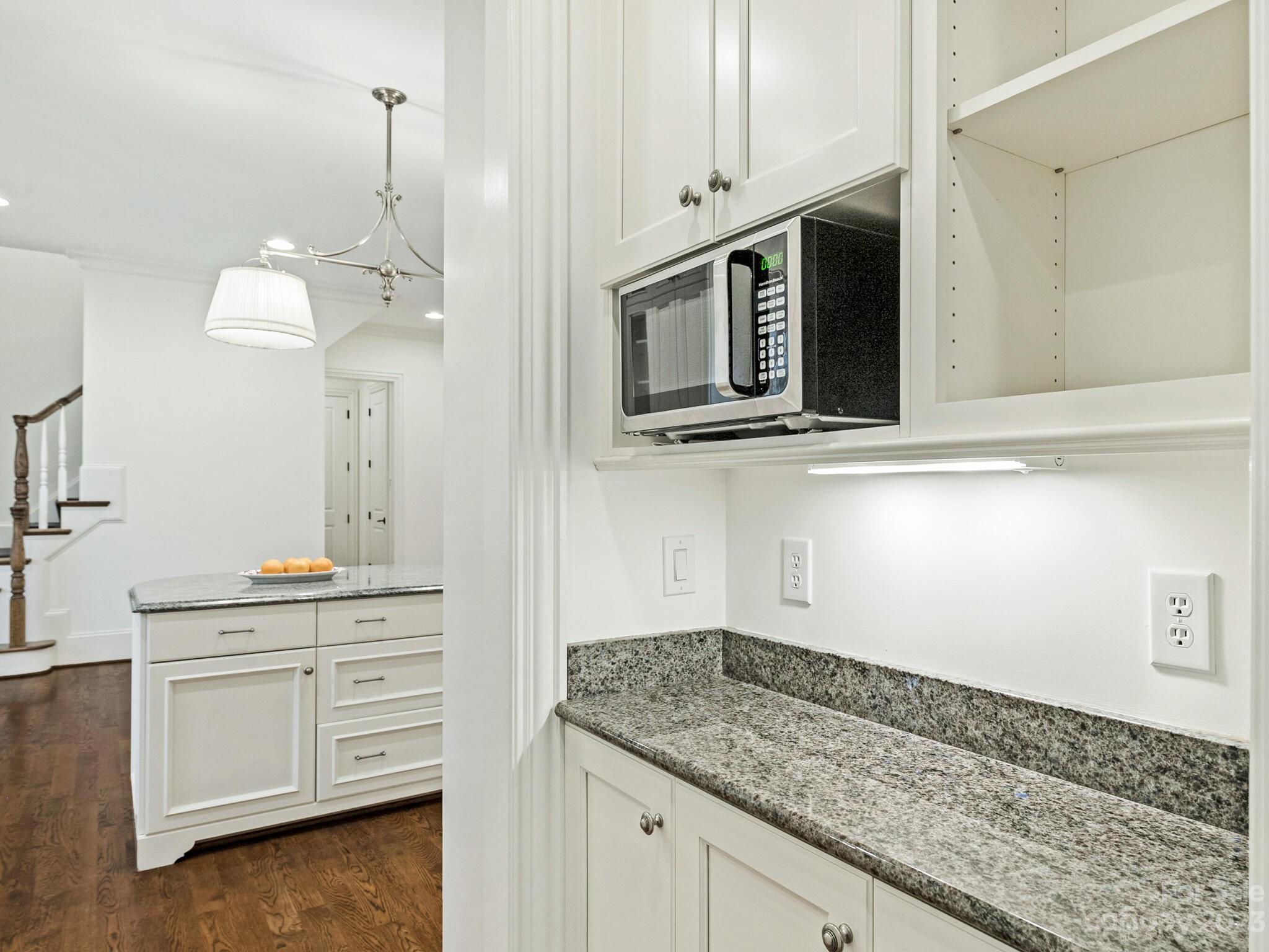 1119 Bolling Road Charlotte, NC 28207 - Photo 14 of 42 Gallery Image 14